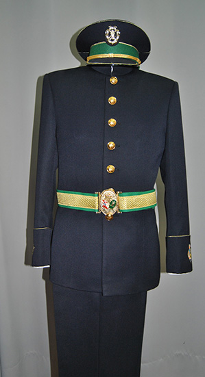 Uniforme de la Banda de la Centuria Romana Macarena, con botonadura dorada y fajín verde
